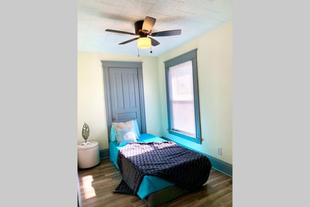 Вилла 5Br Niagara Getaway Prime Location-Sleeps 10 Ниагара-Фолс Экстерьер фото