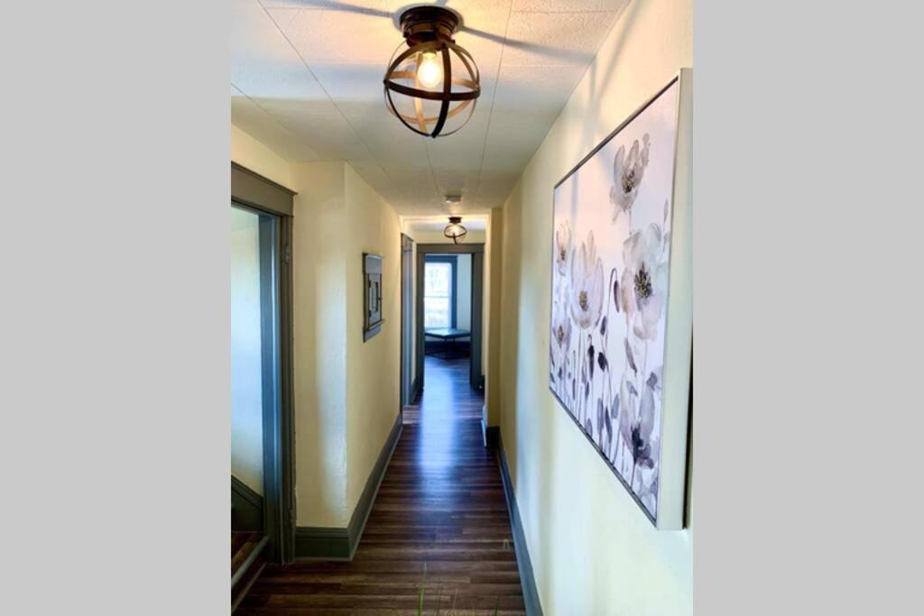 Вилла 5Br Niagara Getaway Prime Location-Sleeps 10 Ниагара-Фолс Экстерьер фото